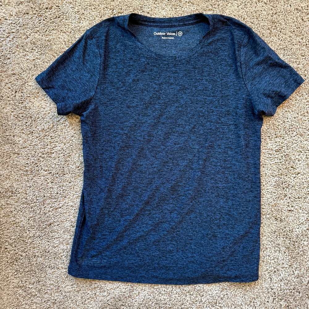 Outdoor Voices CloudKnit Shortsleeve in Navy XS